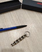 全新链条钥匙扣，带原包装盒，没用过
